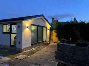 Private and Peaceful Space With Free Parking